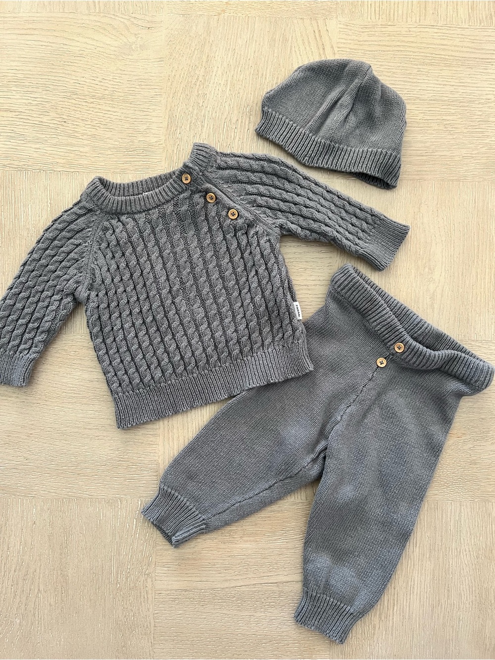 Tahari Baby Gray Cable-Knit 3-Piece Baby Outfit Sweater Set